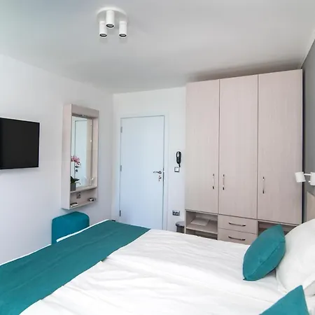 хотел панорама 2*