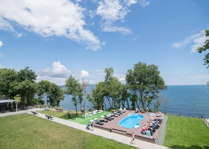 хотел панорама 2* Китен